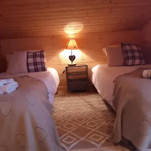 Chalet Charming Family For 8 People, With Private Hot Tub, Les Clefs